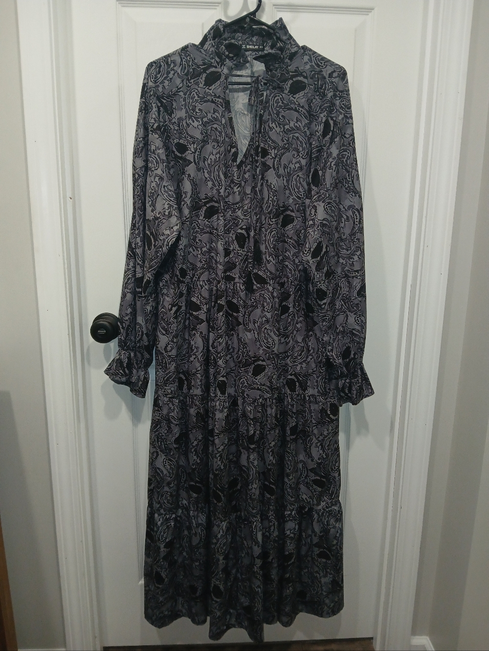 Long Sleeve Gray Paisley Maxi Dress - Unbranded